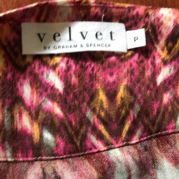Velvet by Graham and Spencer Blanca Jumper. - Picture 6 of 8